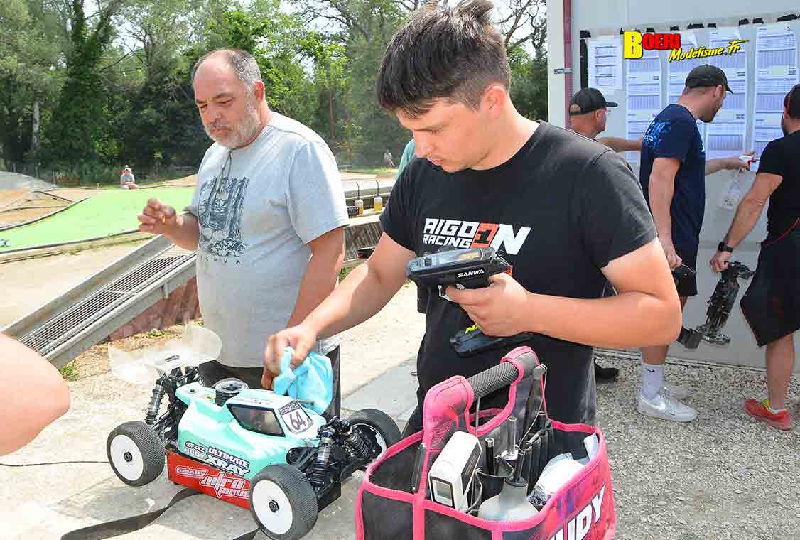 challenge 100% RC de voitures radiocommandées TT 1/8 à Apt les 7 et 8 juin 2025 