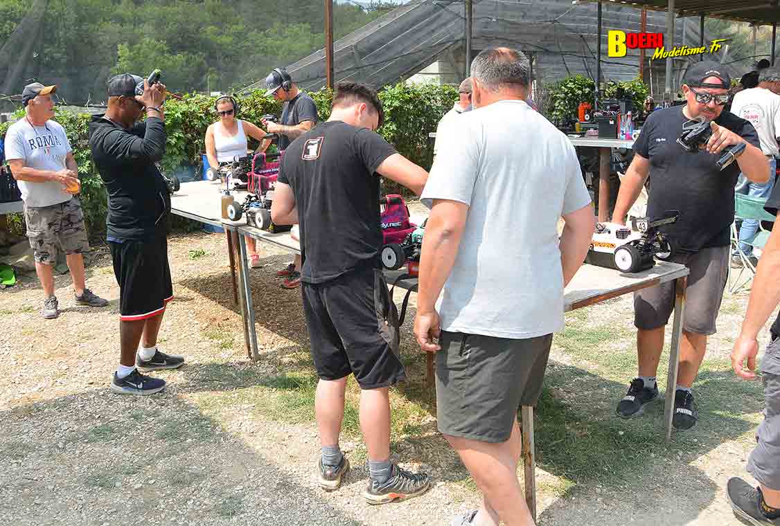 challenge 100% RC de voitures radiocommandées TT 1/8 à Apt les 7 et 8 juin 2025 