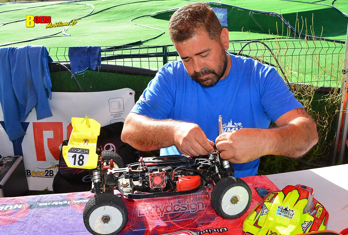 challenge 100% RC de voitures radiocommandées TT 1/8 aux Pennes Mirabeau les 6 et 7 septembre 2025 challenge 100% RC de voitures radiocommandées TT 1/8 aux Pennes Mirabeau les 6 et 7 septembre 2025