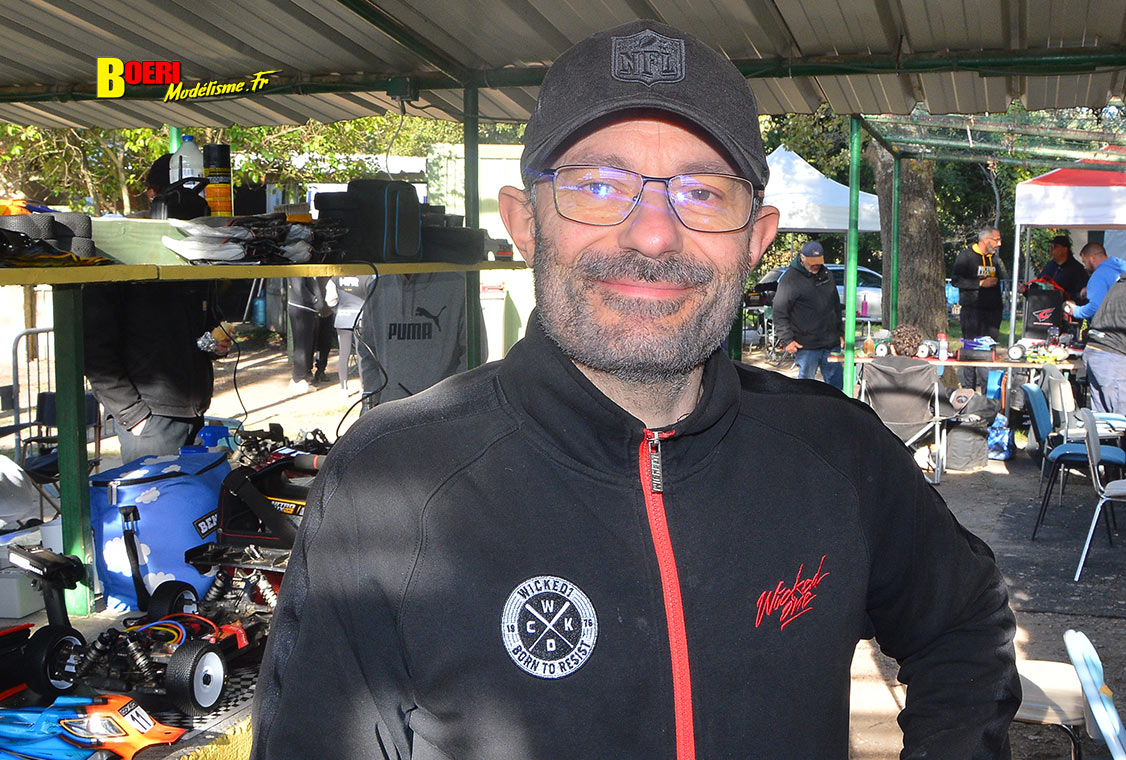 finale du challenge 100% RC de voitures radiocommandées TT 1/8 à Pertuis les 27 et 28 septembre 2025 