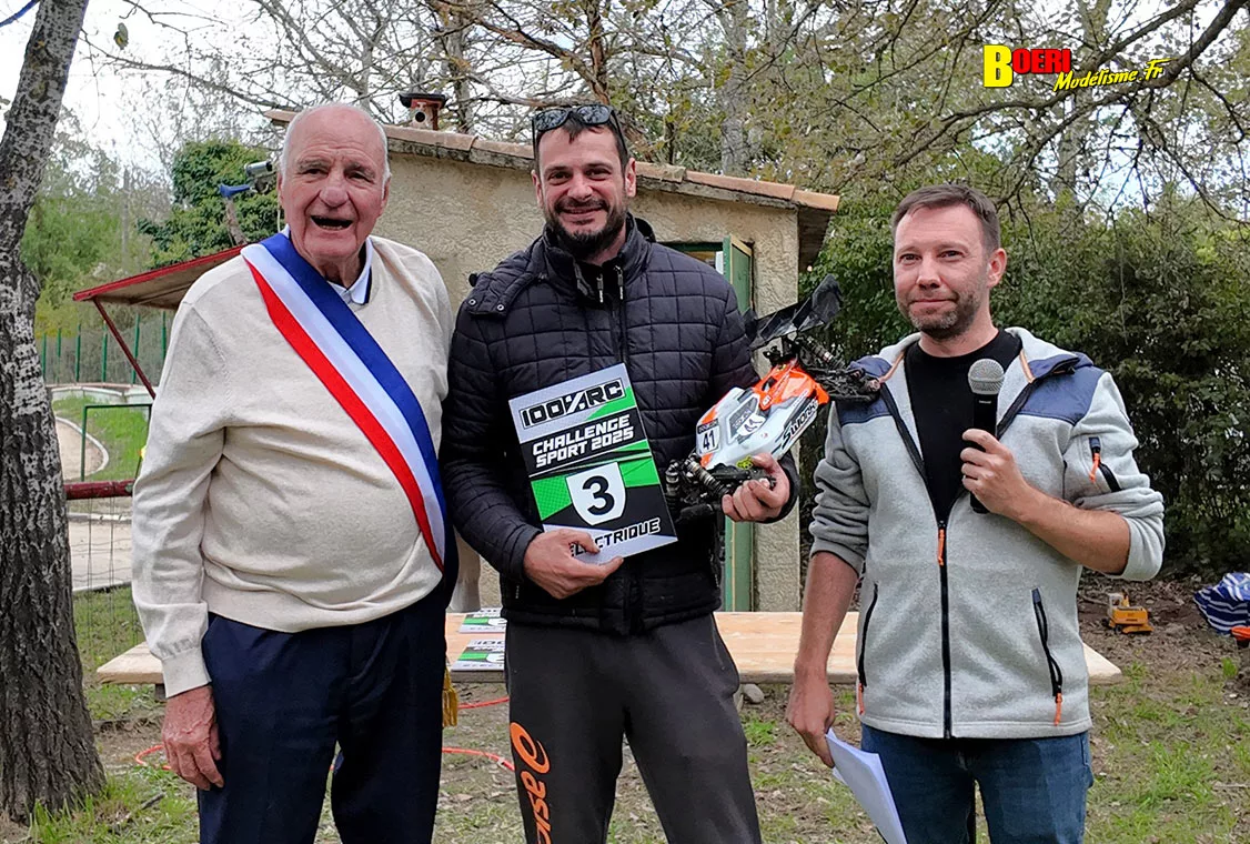 finale du challenge 100% RC de voitures radiocommandées TT 1/8 à Pertuis les 27 et 28 septembre 2025