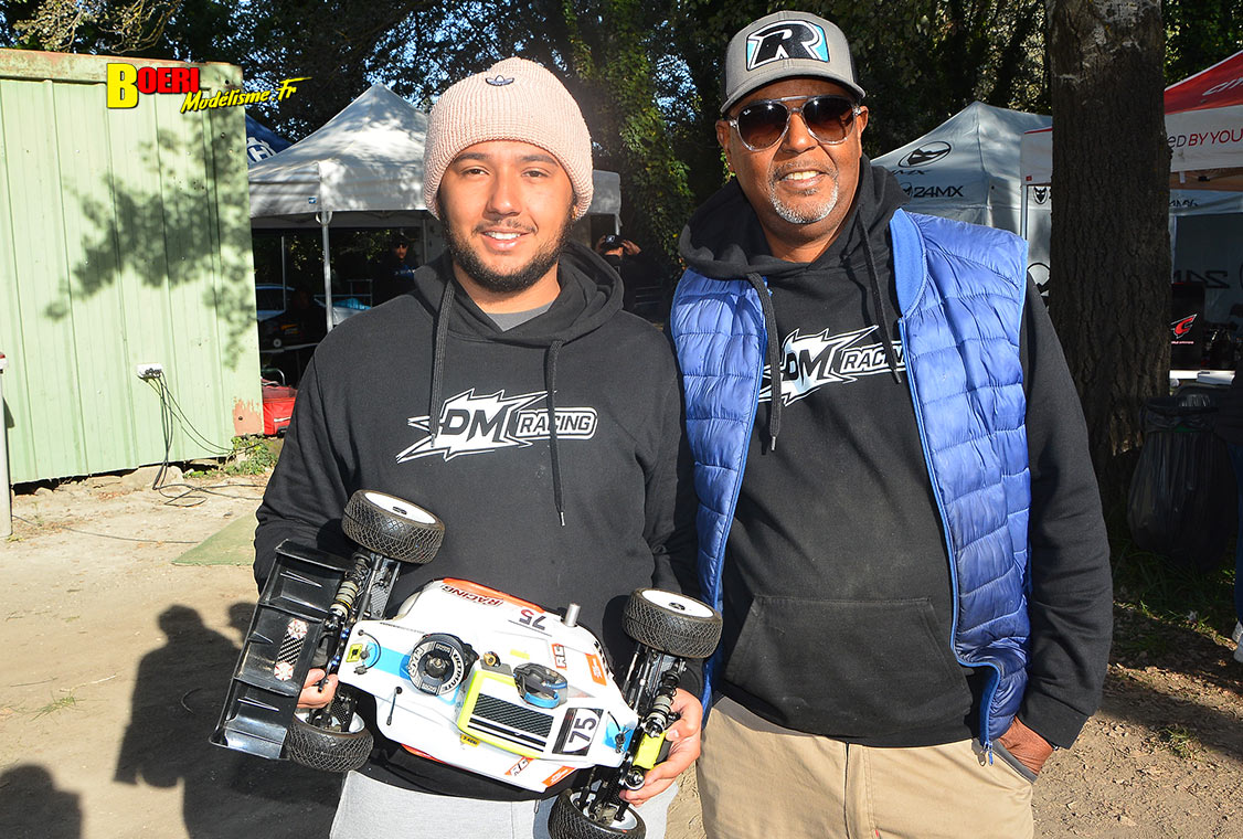 finale du challenge 100% RC de voitures radiocommandées TT 1/8 à Pertuis les 27 et 28 septembre 2025 