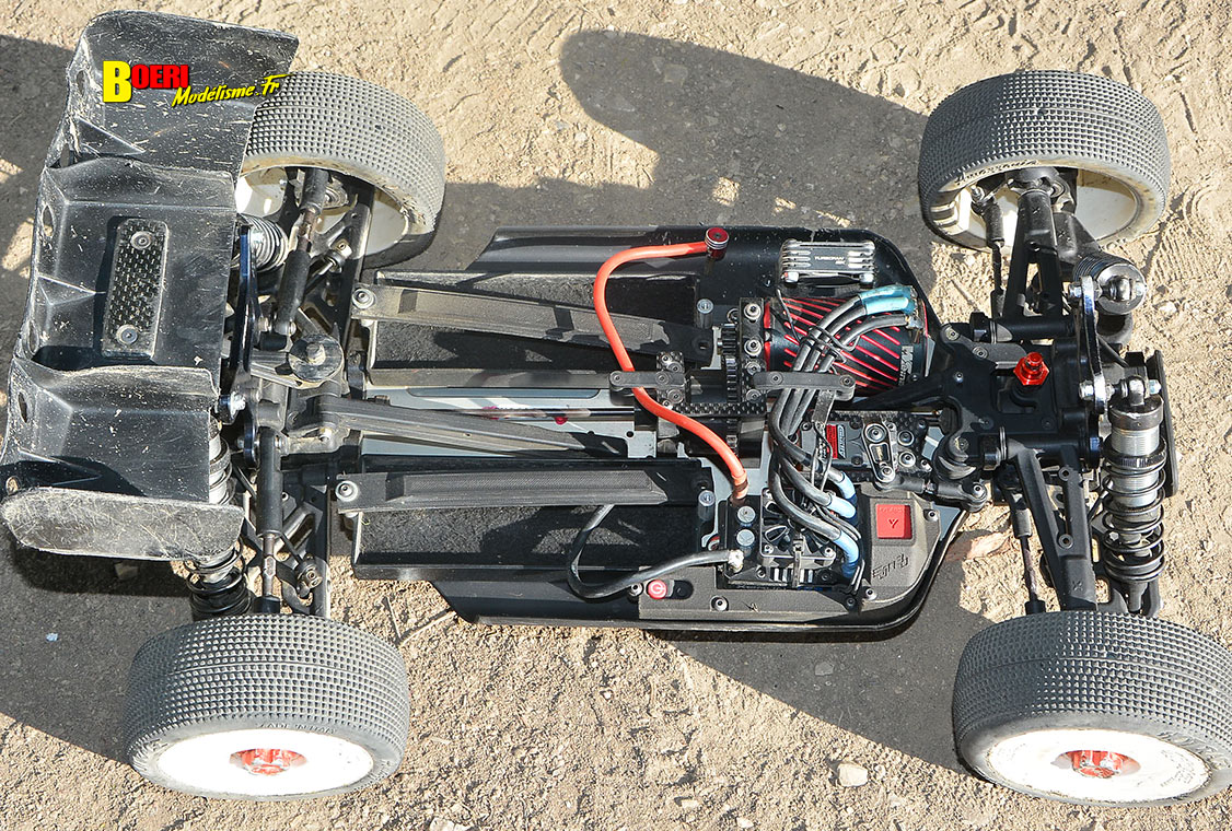finale du challenge 100% RC de voitures radiocommandées TT 1/8 à Pertuis les 27 et 28 septembre 2025 
