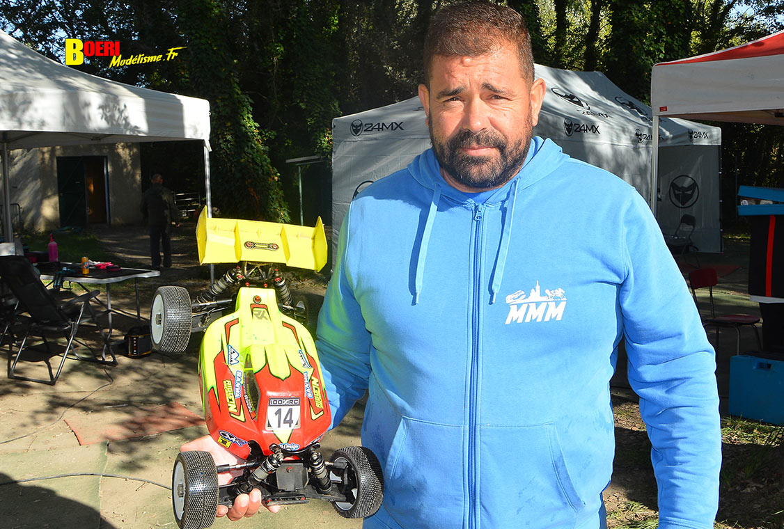 finale du challenge 100% RC de voitures radiocommandées TT 1/8 à Pertuis les 27 et 28 septembre 2025 