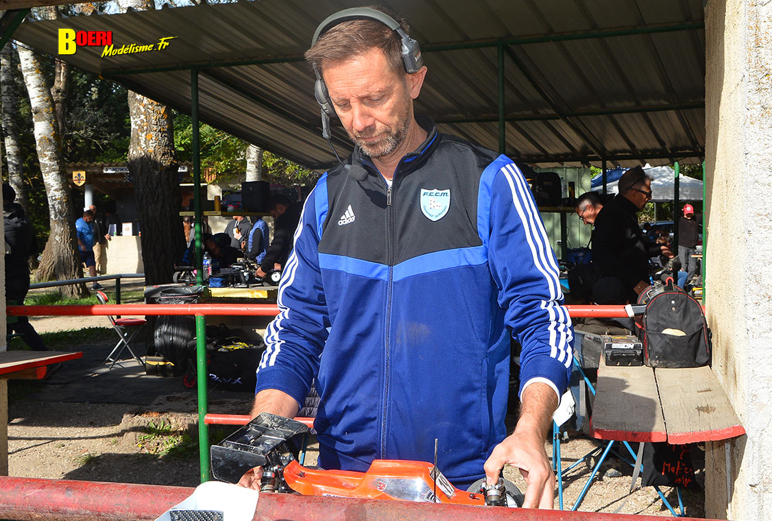 finale du challenge 100% RC de voitures radiocommandées TT 1/8 à Pertuis les 27 et 28 septembre 2025 