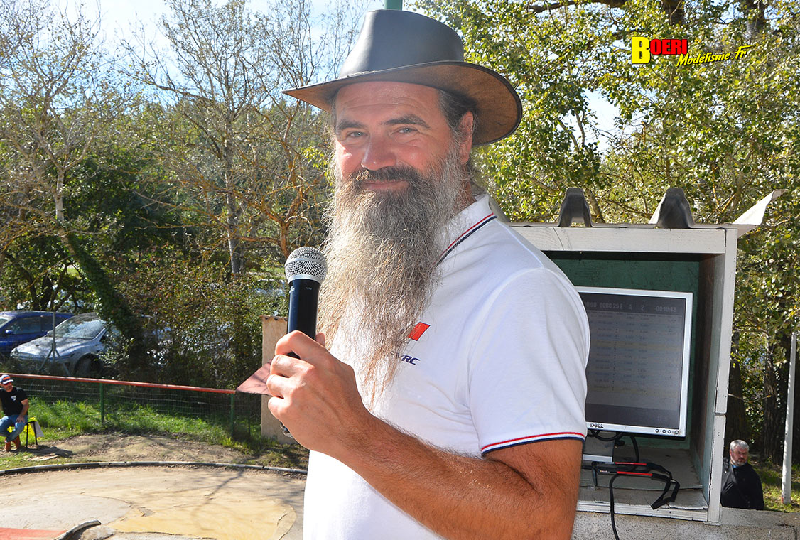 finale du challenge 100% RC de voitures radiocommandées TT 1/8 à Pertuis les 27 et 28 septembre 2025 