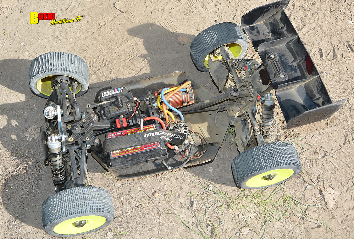 finale du challenge 100% RC de voitures radiocommandées TT 1/8 à Pertuis les 27 et 28 septembre 2025 
