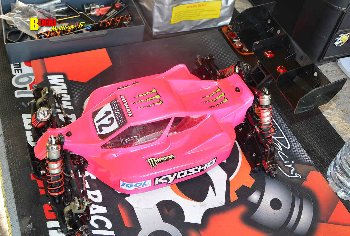 finale du challenge 100% RC de voitures radiocommandées TT 1/8 à Pertuis les 27 et 28 septembre 2025 