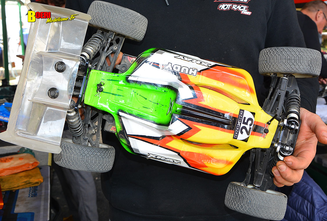 finale du challenge 100% RC de voitures radiocommandées TT 1/8 à Pertuis les 27 et 28 septembre 2025 