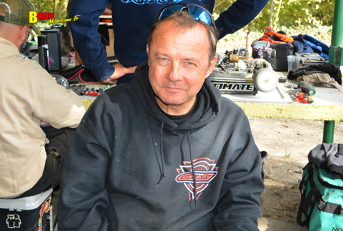 finale du challenge 100% RC de voitures radiocommandées TT 1/8 à Pertuis les 27 et 28 septembre 2025 