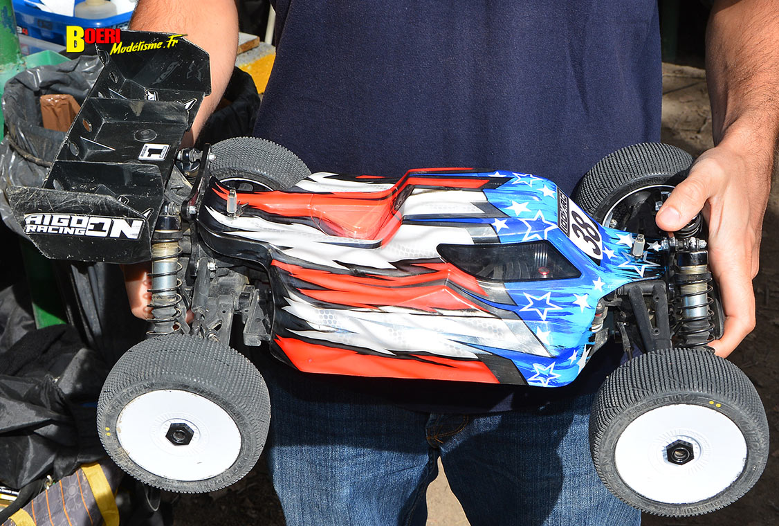 finale du challenge 100% RC de voitures radiocommandées TT 1/8 à Pertuis les 27 et 28 septembre 2025 