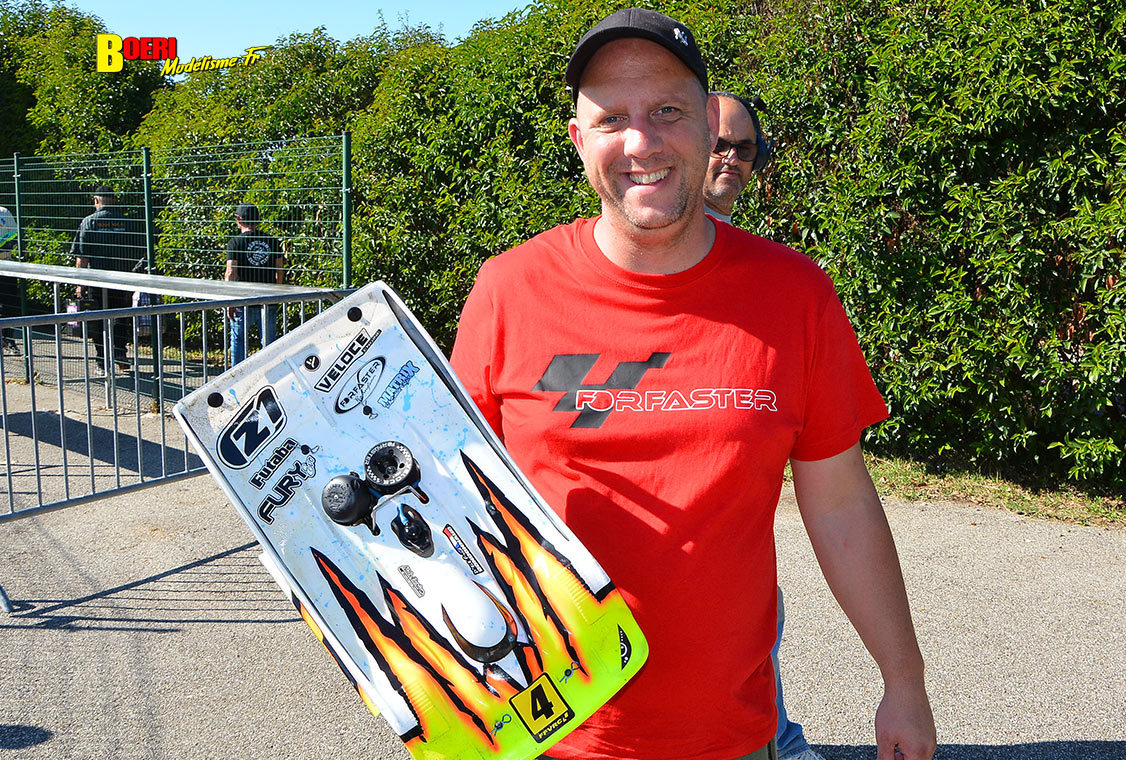 coupe de france piste 1/8 classique et brushless Monteux club MVRC les 11 et 12 octobre 2025