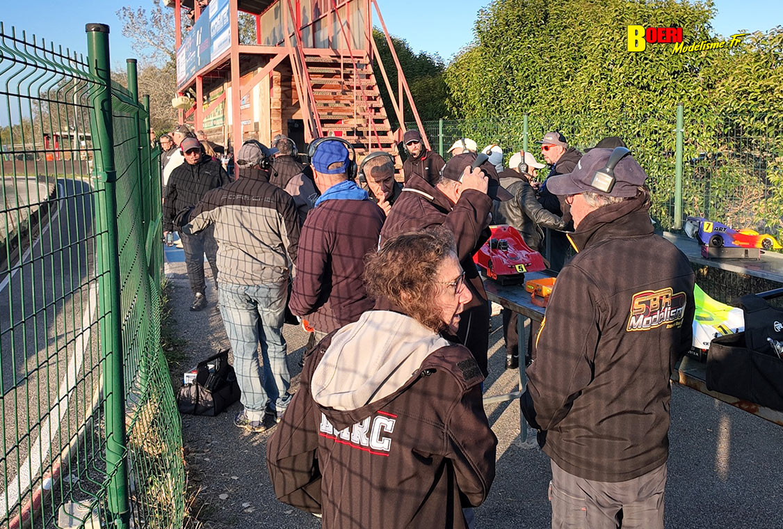 coupe de france piste 1/8 classique et brushless Monteux club MVRC les 11 et 12 octobre 2025