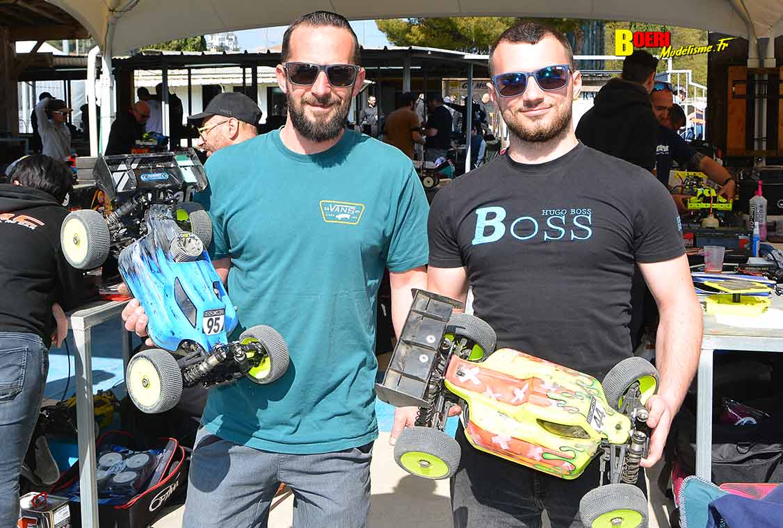 Challenge 100%RC Montpellier : vivez une course de voitures radiocommandées unique avec pilotes passionnés, vitesse extrême et ambiance électrique. Challenge 100%RC Montpellier : vivez une course de voitures radiocommandées unique avec pilotes passionnés, vitesse extrême et ambiance électrique.