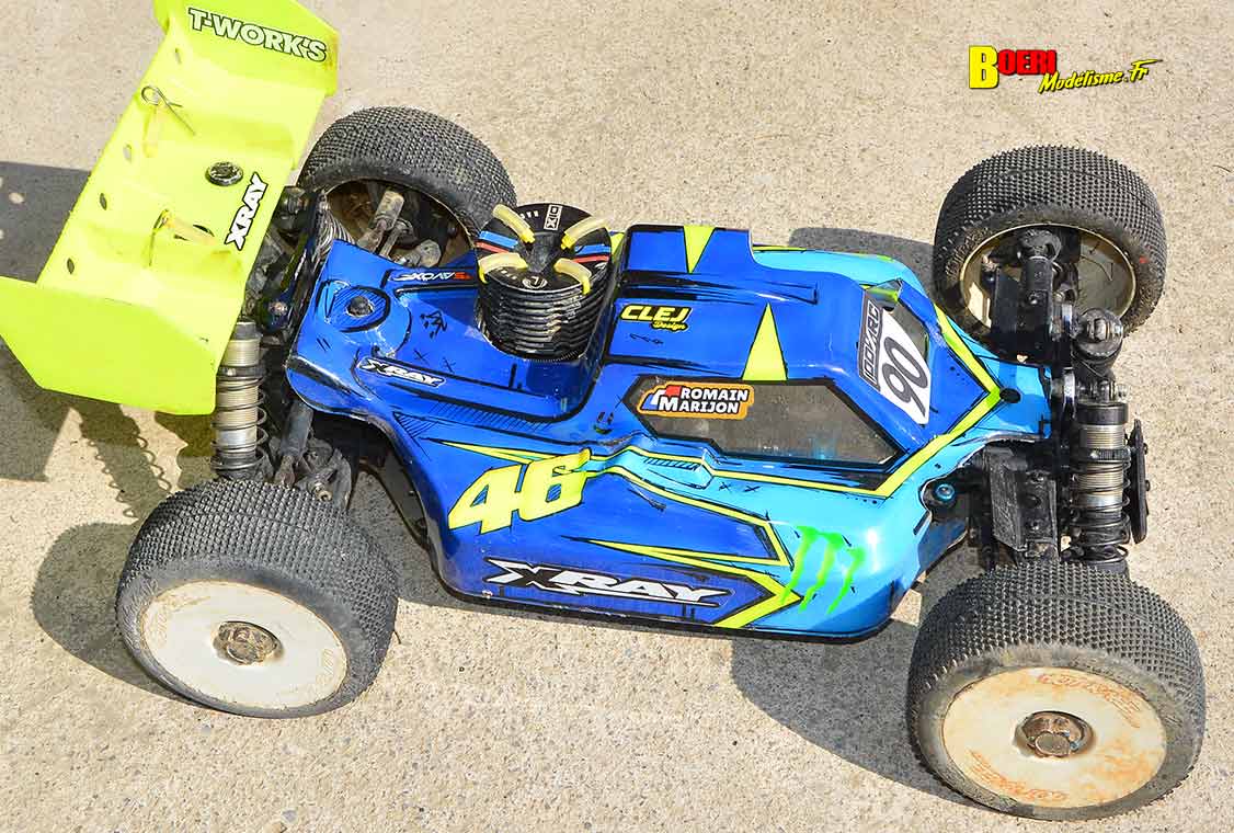 Challenge 100%RC Montpellier : vivez une course de voitures radiocommandées unique avec pilotes passionnés, vitesse extrême et ambiance électrique.