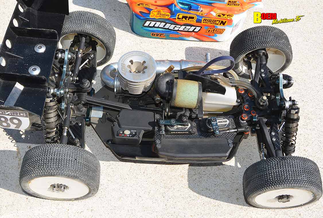 Challenge 100%RC Montpellier : vivez une course de voitures radiocommandées unique avec pilotes passionnés, vitesse extrême et ambiance électrique. Challenge 100%RC Montpellier : vivez une course de voitures radiocommandées unique avec pilotes passionnés, vitesse extrême et ambiance électrique.