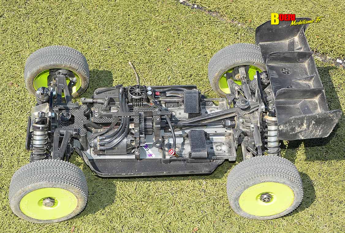 Challenge 100%RC Montpellier : vivez une course de voitures radiocommandées unique avec pilotes passionnés, vitesse extrême et ambiance électrique. Challenge 100%RC Montpellier : vivez une course de voitures radiocommandées unique avec pilotes passionnés, vitesse extrême et ambiance électrique.