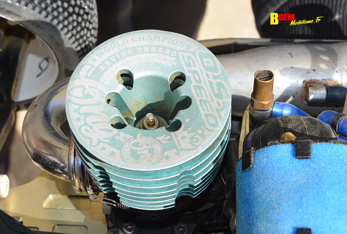 Challenge 100%RC Montpellier : vivez une course de voitures radiocommandées unique avec pilotes passionnés, vitesse extrême et ambiance électrique. Challenge 100%RC Montpellier : vivez une course de voitures radiocommandées unique avec pilotes passionnés, vitesse extrême et ambiance électrique.