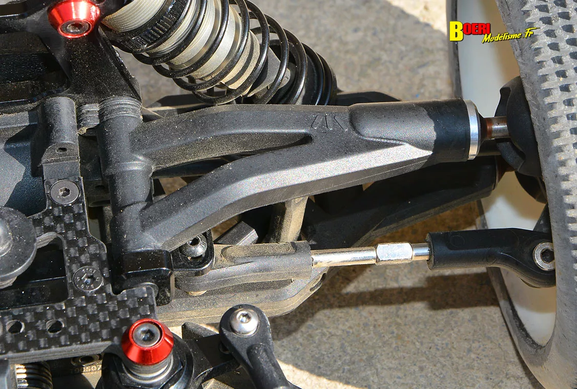 Challenge 100%RC Montpellier : vivez une course de voitures radiocommandées unique avec pilotes passionnés, vitesse extrême et ambiance électrique. Challenge 100%RC Montpellier : vivez une course de voitures radiocommandées unique avec pilotes passionnés, vitesse extrême et ambiance électrique.