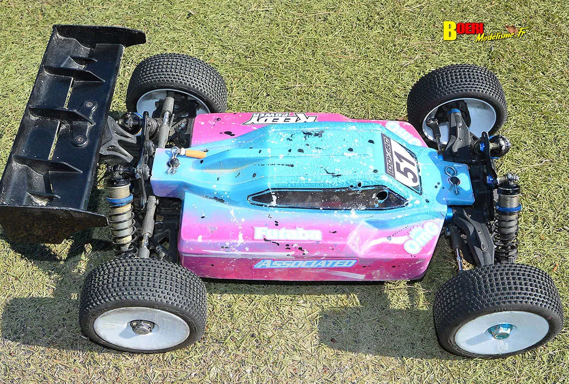 Challenge 100%RC Montpellier : vivez une course de voitures radiocommandées unique avec pilotes passionnés, vitesse extrême et ambiance électrique. Challenge 100%RC Montpellier : vivez une course de voitures radiocommandées unique avec pilotes passionnés, vitesse extrême et ambiance électrique.