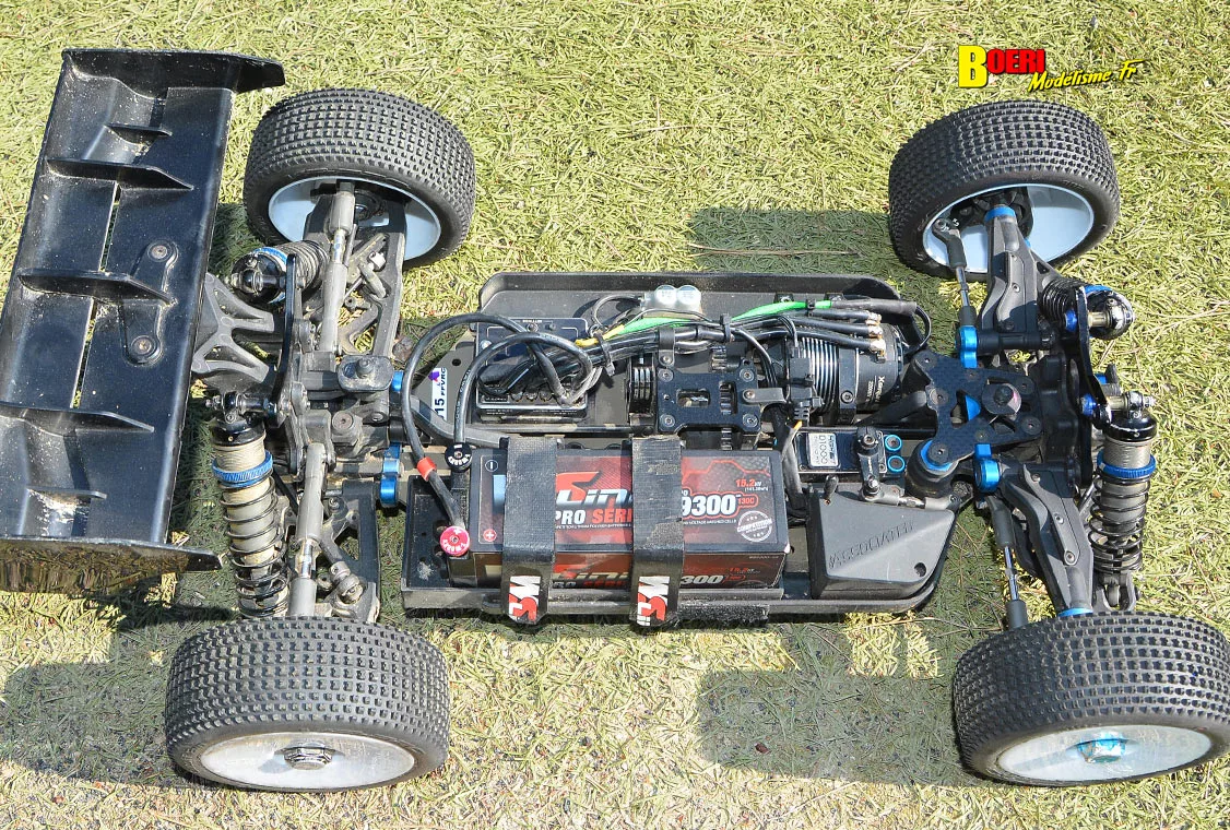 Challenge 100%RC Montpellier : vivez une course de voitures radiocommandées unique avec pilotes passionnés, vitesse extrême et ambiance électrique. Challenge 100%RC Montpellier : vivez une course de voitures radiocommandées unique avec pilotes passionnés, vitesse extrême et ambiance électrique.