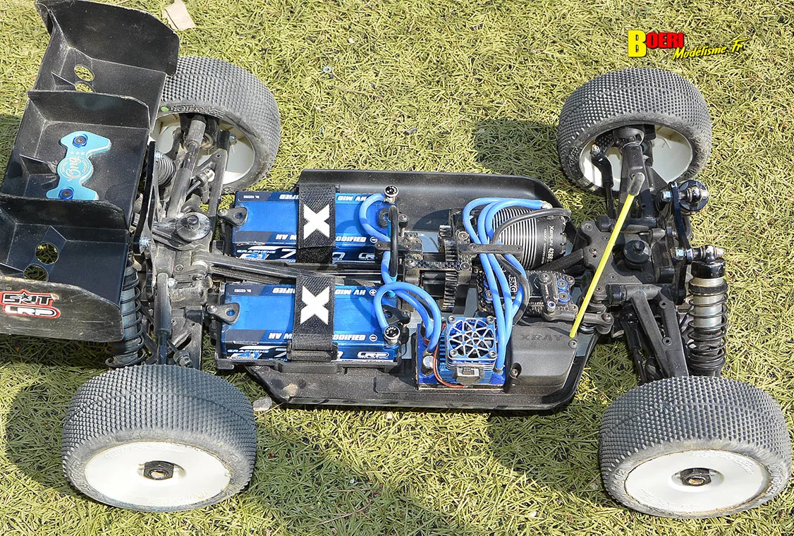 Challenge 100%RC Montpellier : vivez une course de voitures radiocommandées unique avec pilotes passionnés, vitesse extrême et ambiance électrique. Challenge 100%RC Montpellier : vivez une course de voitures radiocommandées unique avec pilotes passionnés, vitesse extrême et ambiance électrique.