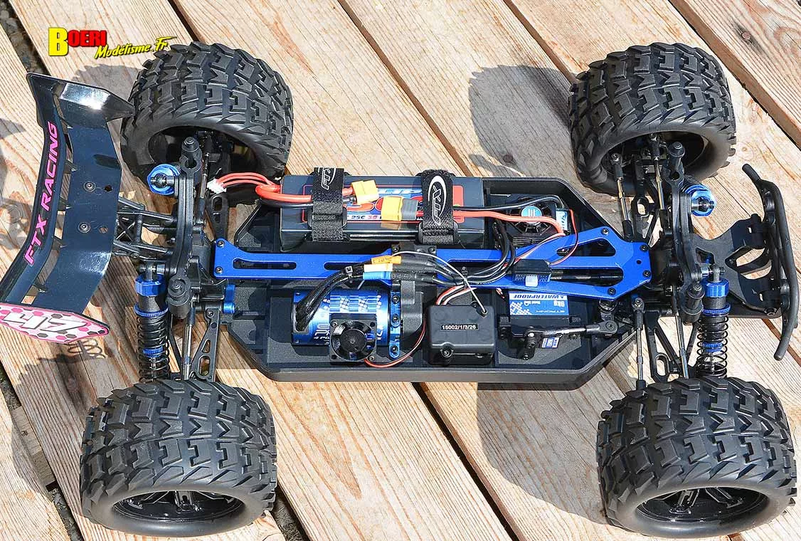 Découvrez notre test rigoureux du FTX Khaos Truggy RC 1/10 XL. Vitesse brushless, robustesse 4WD, comportement sur piste... Vaut-il son prix ? Verdict ! voiture RC FTX Khaos Truggy 4wd 1/10 XL brushless