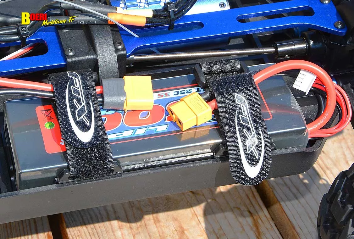 Découvrez notre test rigoureux du FTX Khaos Truggy RC 1/10 XL. Vitesse brushless, robustesse 4WD, comportement sur piste... Vaut-il son prix ? Verdict ! voiture RC FTX Khaos Truggy 4wd 1/10 XL brushless