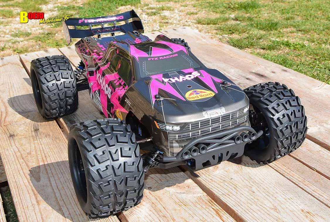 Découvrez notre test rigoureux du FTX Khaos Truggy RC 1/10 XL. Vitesse brushless, robustesse 4WD, comportement sur piste... Vaut-il son prix ? Verdict ! voiture RC FTX Khaos Truggy 4wd 1/10 XL brushless