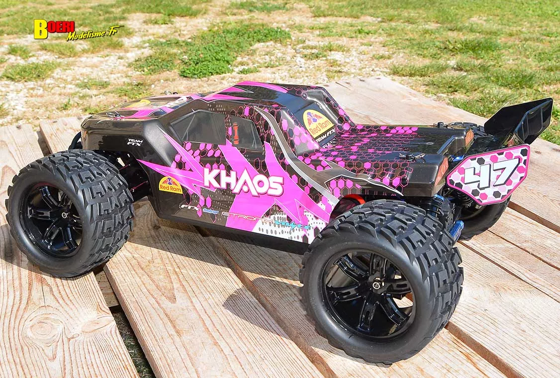 Découvrez notre test rigoureux du FTX Khaos Truggy RC 1/10 XL. Vitesse brushless, robustesse 4WD, comportement sur piste... Vaut-il son prix ? Verdict ! voiture RC FTX Khaos Truggy 4wd 1/10 XL brushless