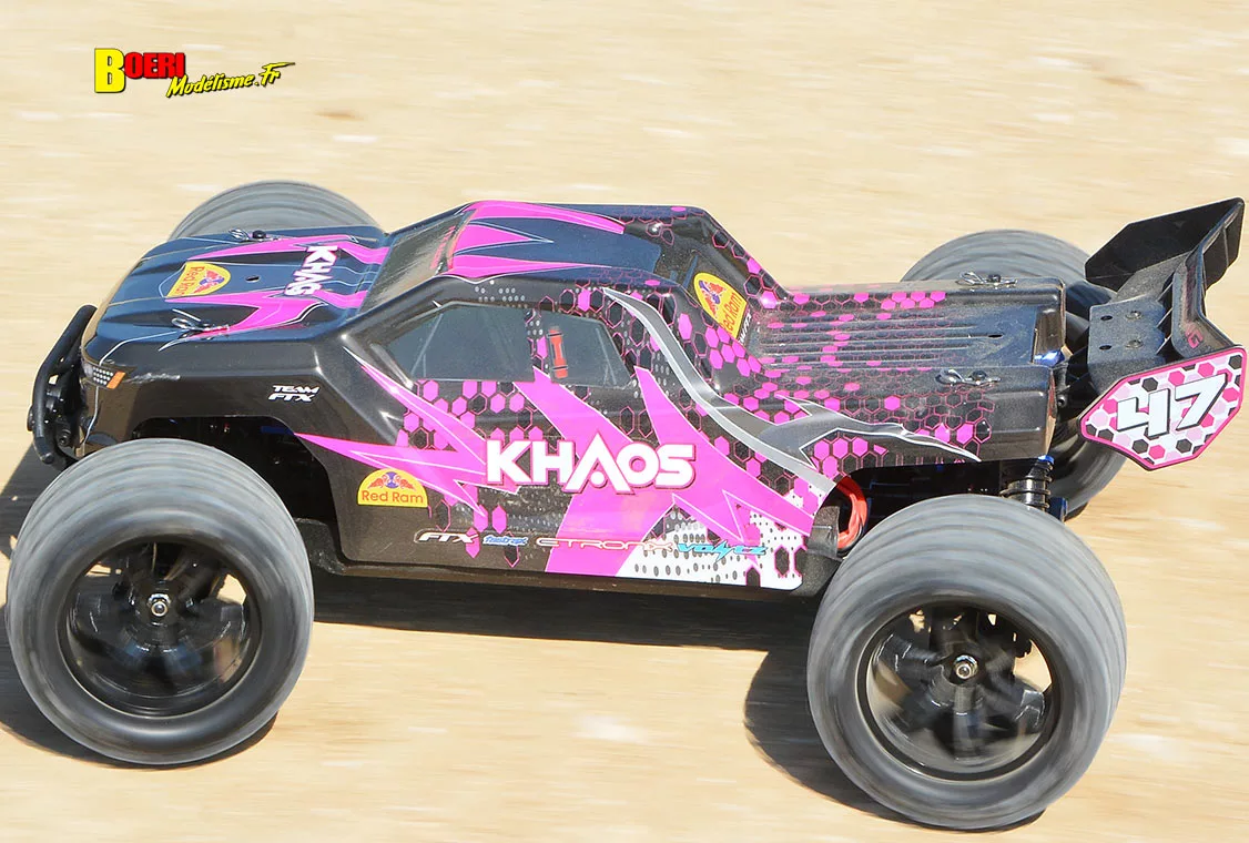 Découvrez notre test rigoureux du FTX Khaos Truggy RC 1/10 XL. Vitesse brushless, robustesse 4WD, comportement sur piste... Vaut-il son prix ? Verdict ! voiture RC FTX Khaos Truggy 4wd 1/10 XL brushless