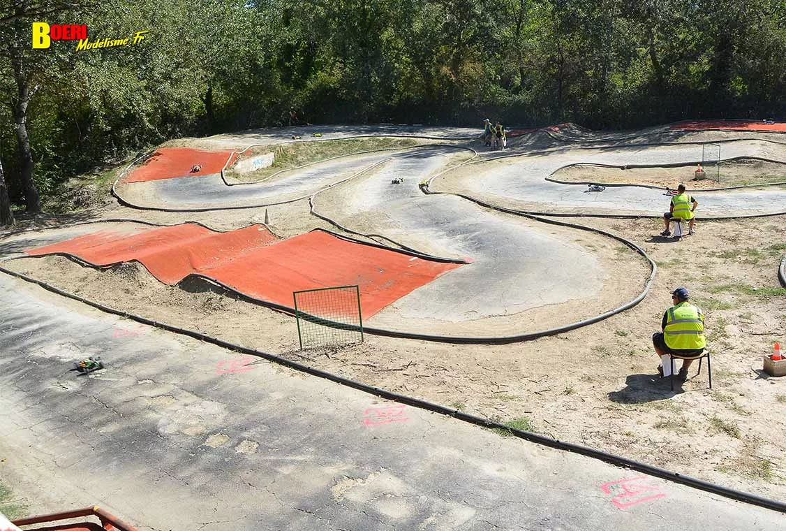 Découvrez le Challenge 100% RC 2026 à Pertuis ! Programme, catégories de voitures et circuit MBCP. Découvrez le Challenge 100% RC 2026 à Pertuis