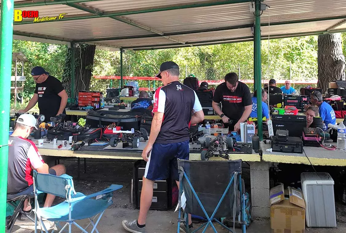 Découvrez le Challenge 100% RC 2026 à Pertuis ! Programme, catégories de voitures et circuit MBCP. Découvrez le Challenge 100% RC 2026 à Pertuis