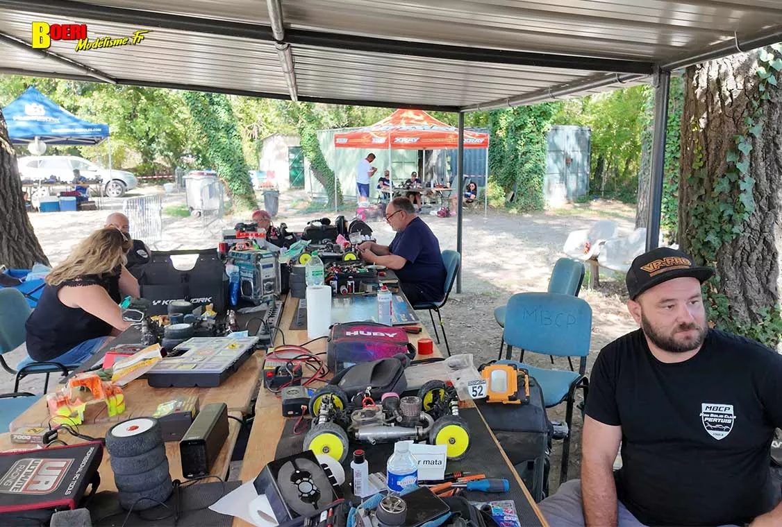 Découvrez le Challenge 100% RC 2026 à Pertuis ! Programme, catégories de voitures et circuit MBCP. Découvrez le Challenge 100% RC 2026 à Pertuis