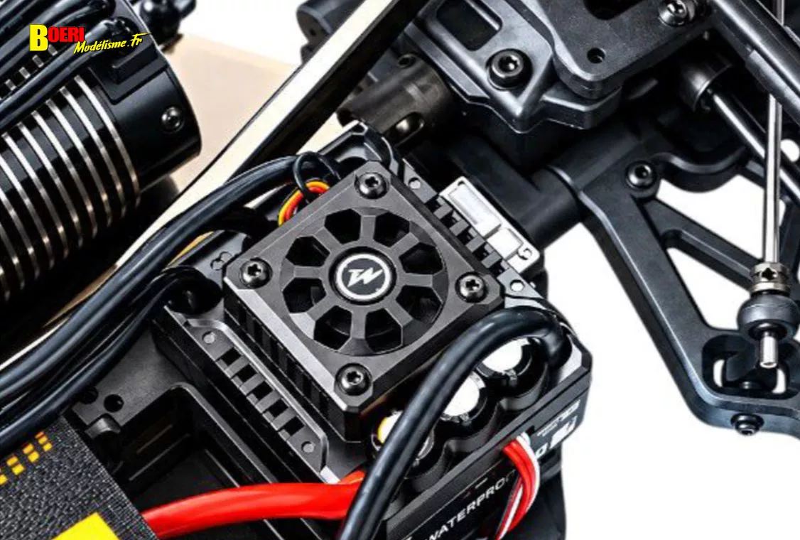 Contrôleur brushless programmable de 130A compatible Li-Po 3 et 4S. Découvrez le Team Magic B8ER II, un buggy RC 1/8 Brushless 4x4. Caractéristiques techniques,